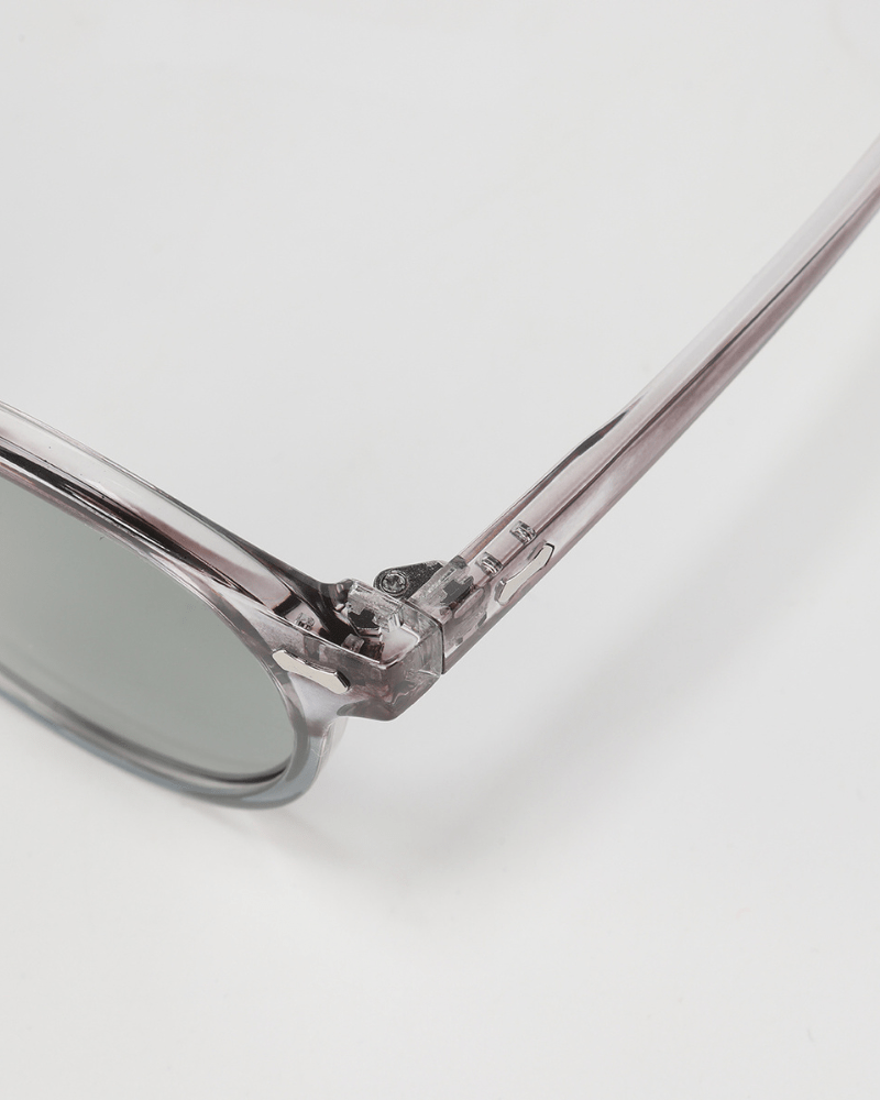 Classic Sunglasses – Polarised UV 400 Protection - MORVAN
